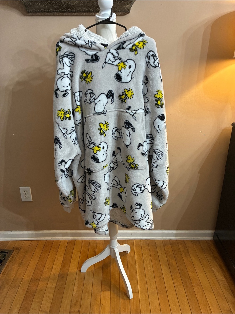 Peanuts Gray Snoopy & Woodstock Hooded Plush Pullover